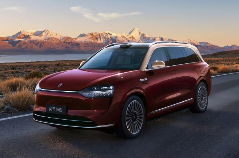 问界M9斩获50万豪华车年度销冠 上市两周年累计交付超26万辆